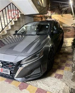 نيسان ألتيما